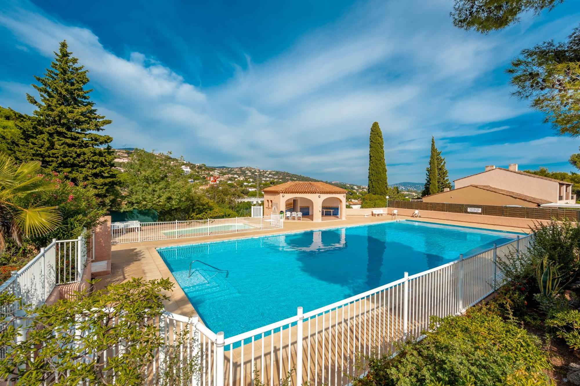 Residence Partenaire Le Domaine De Garlande Cavalaire-sur-Mer Kültér fotó
