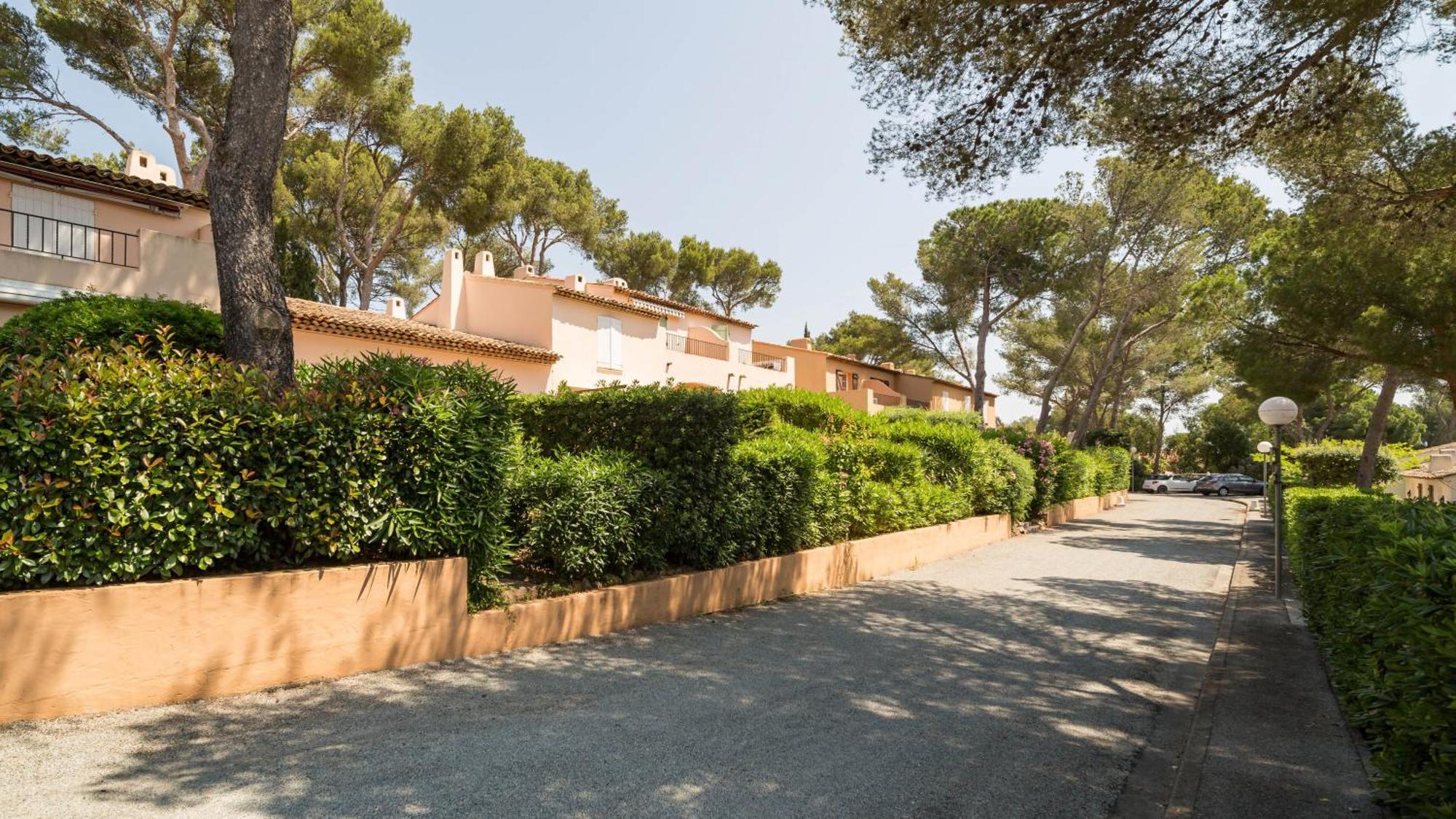 Residence Partenaire Le Domaine De Garlande Cavalaire-sur-Mer Kültér fotó